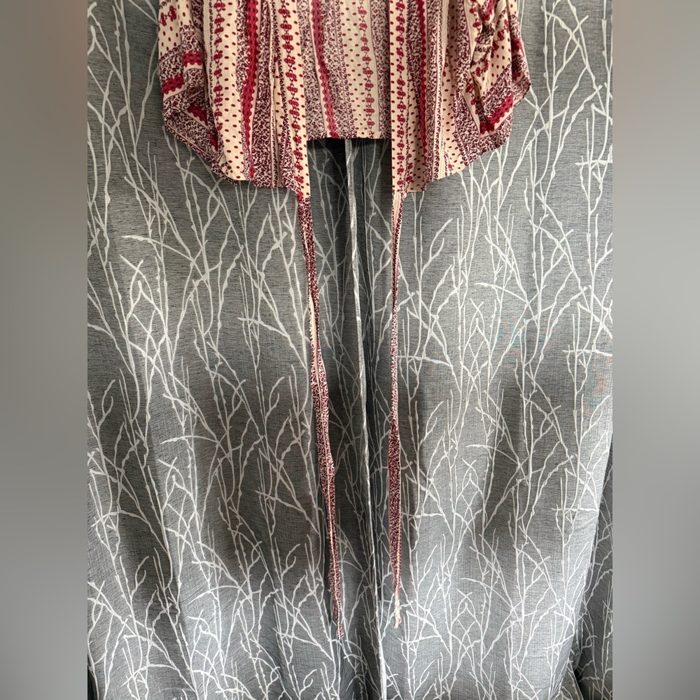 Japna Red and Cream Patterned Tie Blouse size L - Picture 3 of 5